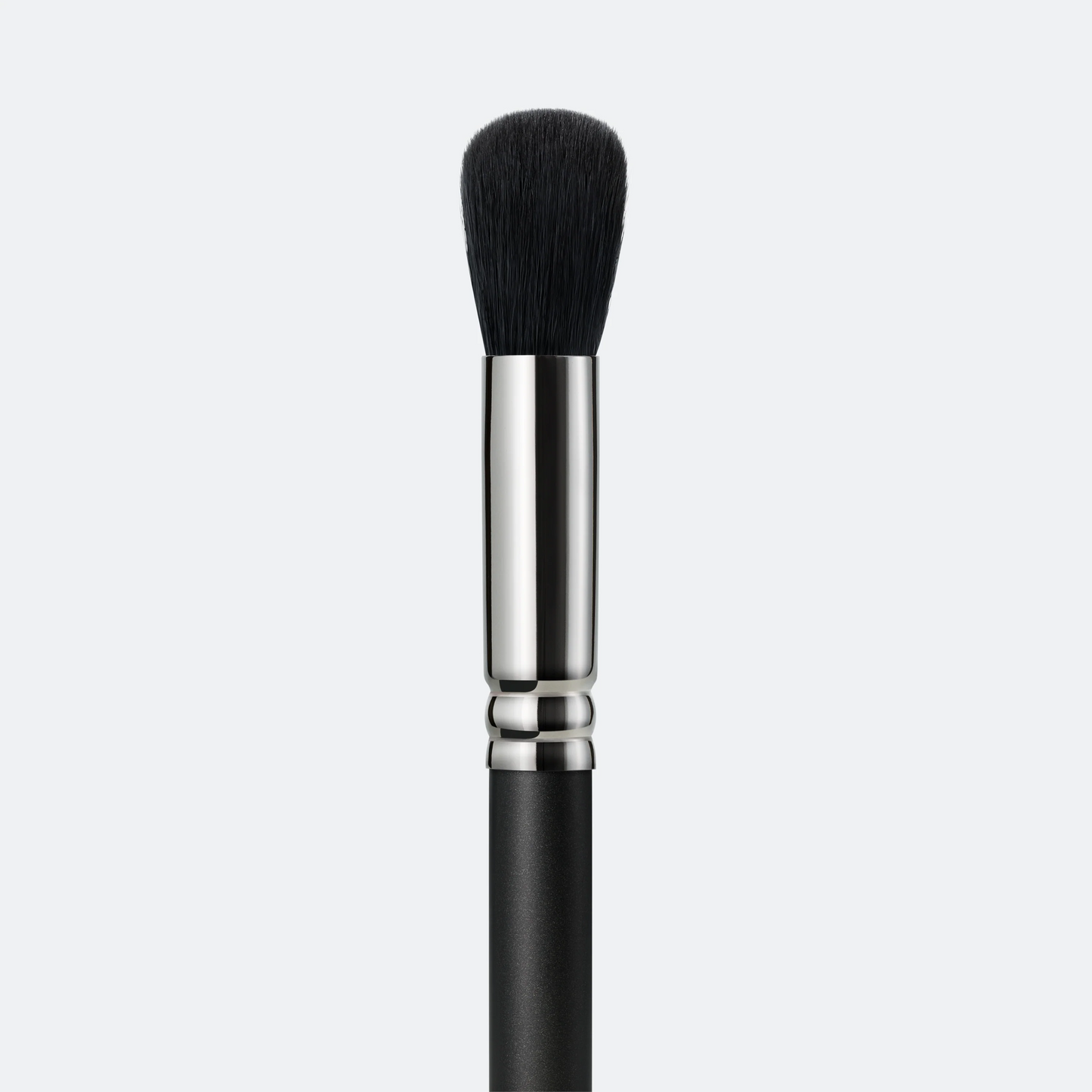 109 Synthetic Small Contour Brush - S7HH01